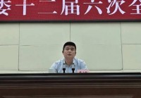 二中校门口砍死8个打架学生