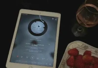 搞笑emo语录文案(女生在朋友圈发emo什么意思)