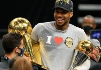 十字伤感语录(深夜十字路口的文案)