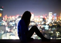 伤感句子长句心痛(但想起来从此我们俩都无关了还是很难过)