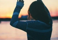 爱情说说伤感带图(火影黑暗系短句伤感爱情)