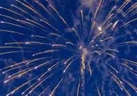 一秒泪崩的句子(有哪些自作多情的好句子)