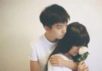 哄女生开心的100句话(才能撩到女生脸红)