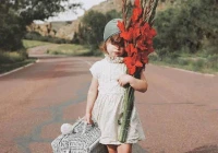 伤感短句扎心4字(扎心语录伤感女学生版)