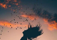 伤感短句文案句子(世界好小文案短句)