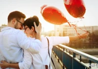 爱情文案高级感浪漫暖心(关于爱情的文案书单)