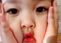 穿秋裤的搞笑语录(喝水是万能的的搞笑说说)