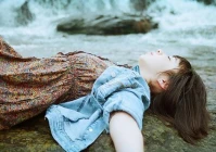 唯美伤感说说配图(葬花吟里唯美伤感的经典句子)