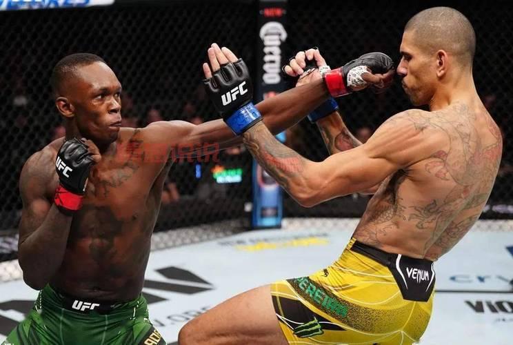 UFC最新比赛结果：佩雷拉卫冕轻重量级冠军！