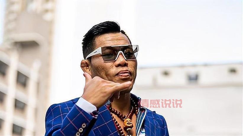 李景亮遭遇争议判罚，UFC总裁白大拿发声：裁判失误