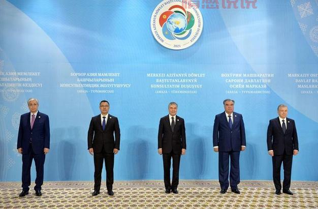 2022年最新新闻播报稿件：全球大事回顾与中国外交亮点