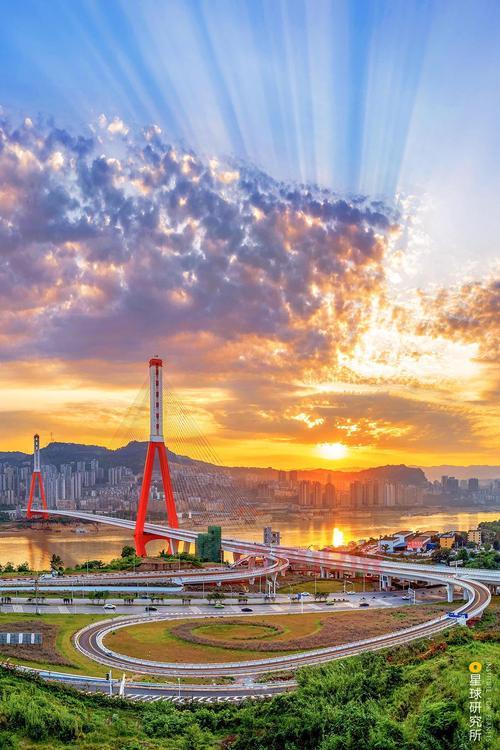 通过阳光万州网解决万州群众诉求，提升城市治理