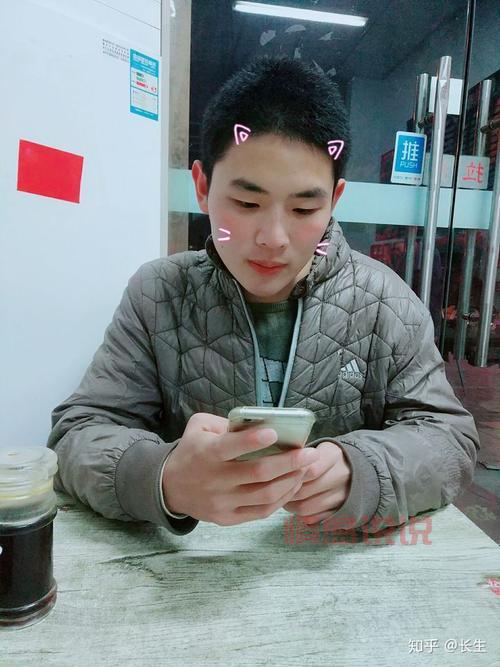 如何识别适合骗网友的男生照片？教你几招防骗技巧！