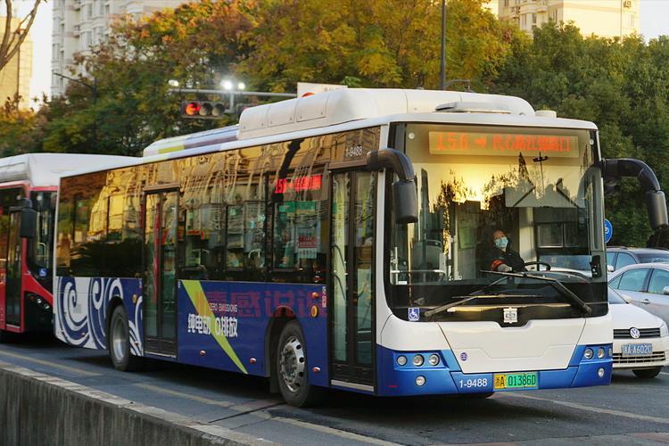 杭州公交线路查询，去西湖怎么坐公交车？