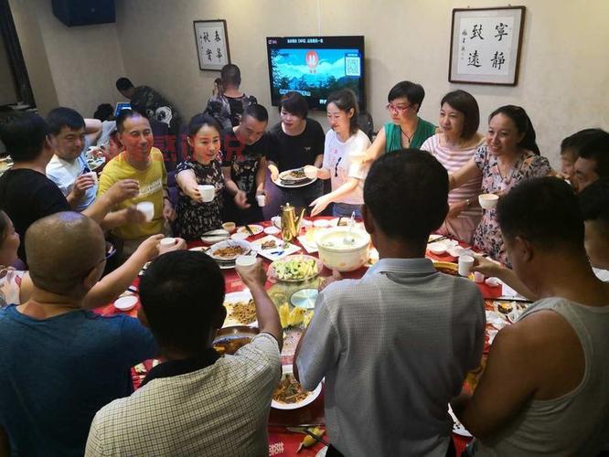 相亲会主持词开场白台词最新，让气氛嗨起来！