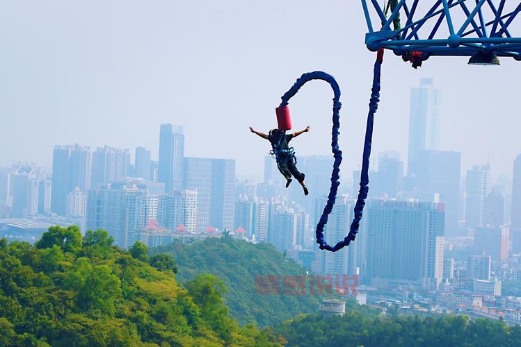郑州人民公园蹦极票价大揭秘，看完再决定去不去！