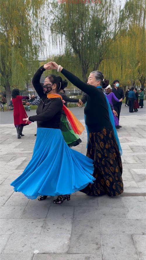 想跳中老年单身舞？这几个舞厅值得你去看看！