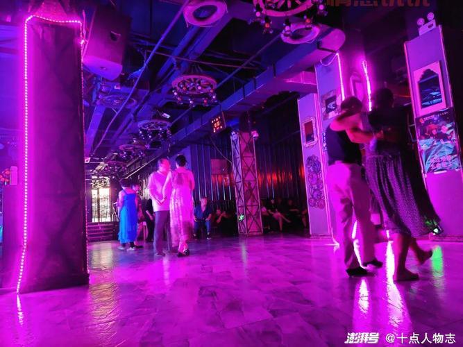 想跳中老年单身舞？这几个舞厅值得你去看看！
