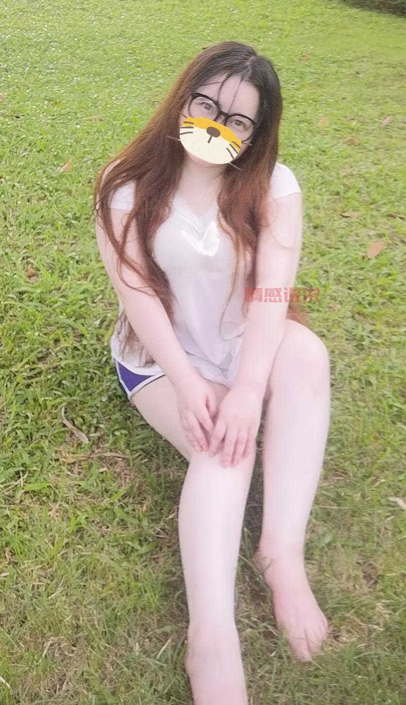 劲爆！200斤胖妞下面bbrw，一般人我不告诉他！