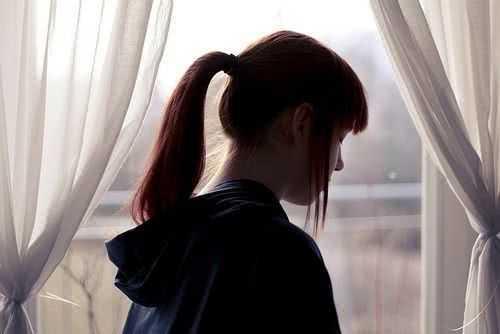 爱情说说短句伤感(悲伤长相爱情句子)