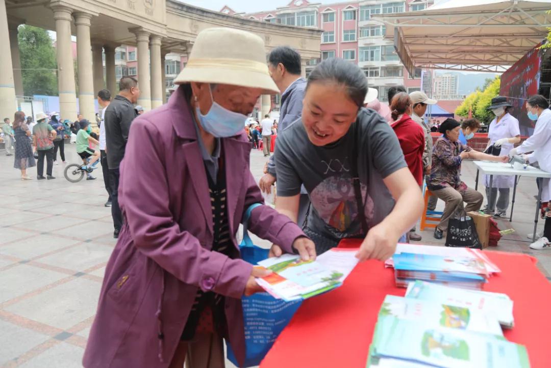 有涵养的简短个性签名(个性签名简短又内涵励志致自己)