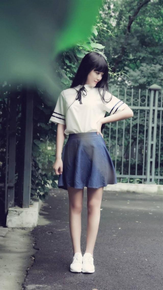 伤感的句子简短六个字(写一个伤感故事)