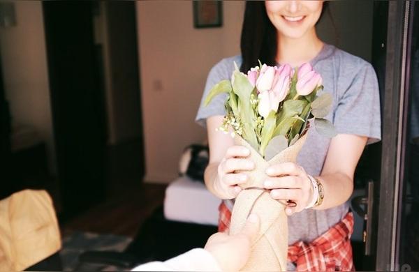 八字伤感情话短句(伤感情话句子)