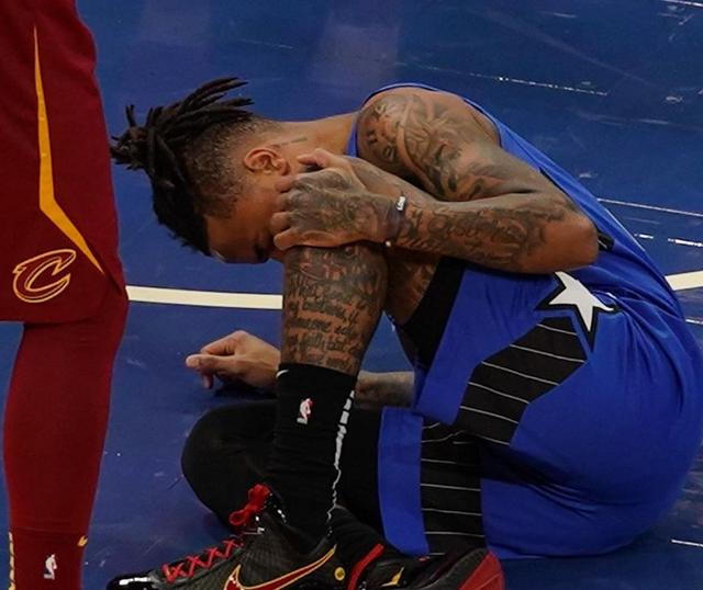 伤感短句子十字以内内涵(整个葬礼的流程是怎样的)