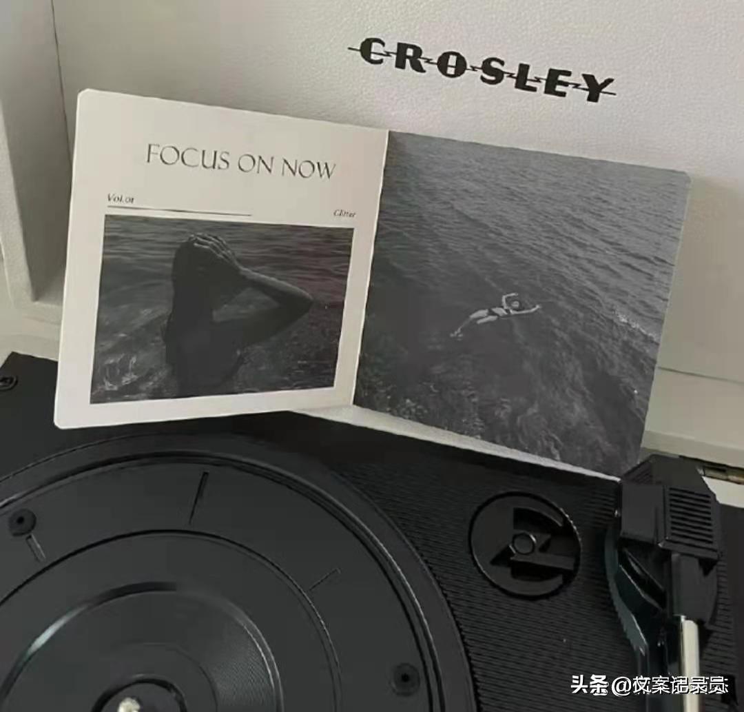 抑郁崩溃的文案(独处不是抑郁就是得道高人的文案)