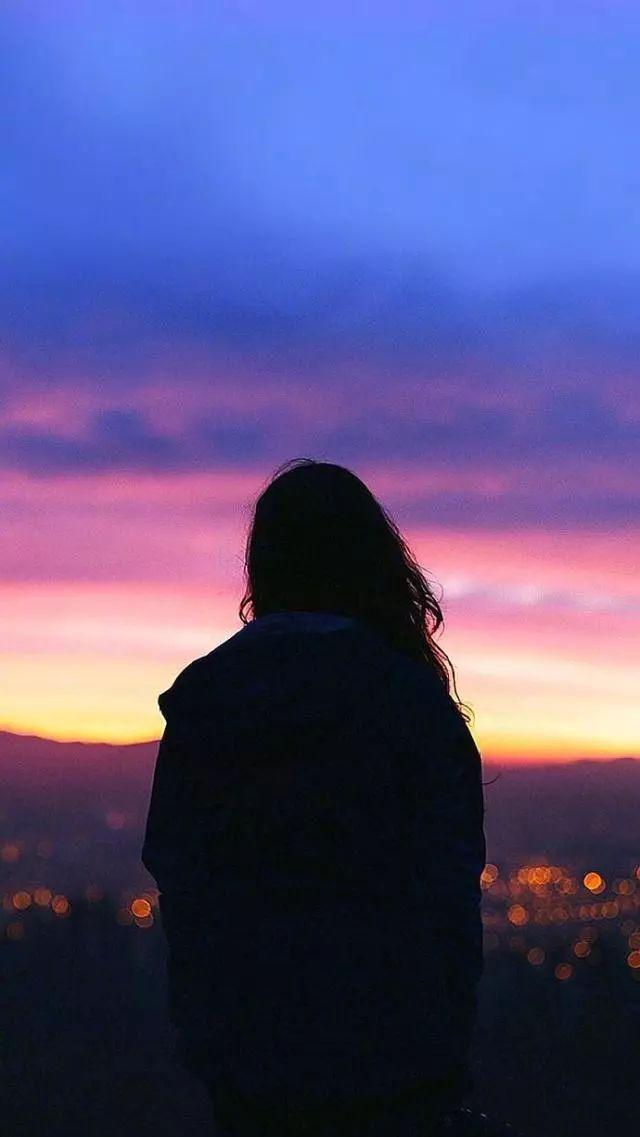 最扎心的伤感经典短句(最让你泪奔的一句歌词是什么)