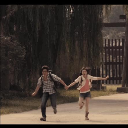 搞笑短句八个字(简短祝福语八个字)