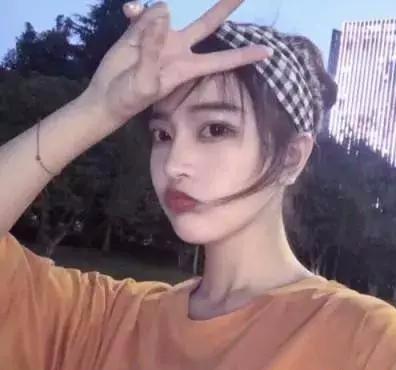 一段很现实的话适合发朋友圈(同事在微信朋友圈含沙射影骂人)